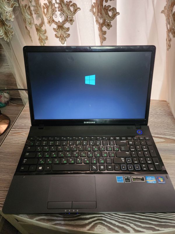 Samsung Notebook sotiladi