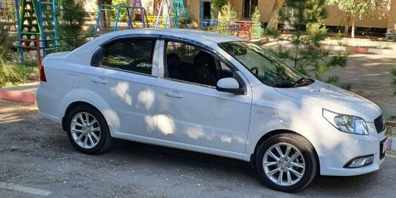 Продам Автомобиль GM Нексия 3 Белого цвета Коробка Автомат. Продам Автомобиль GM Нексия 3 Белого цвета Коробка Автомат.