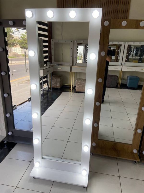 Zerkaloled salon uchun oyna Zerkaloled salon uchun oyna