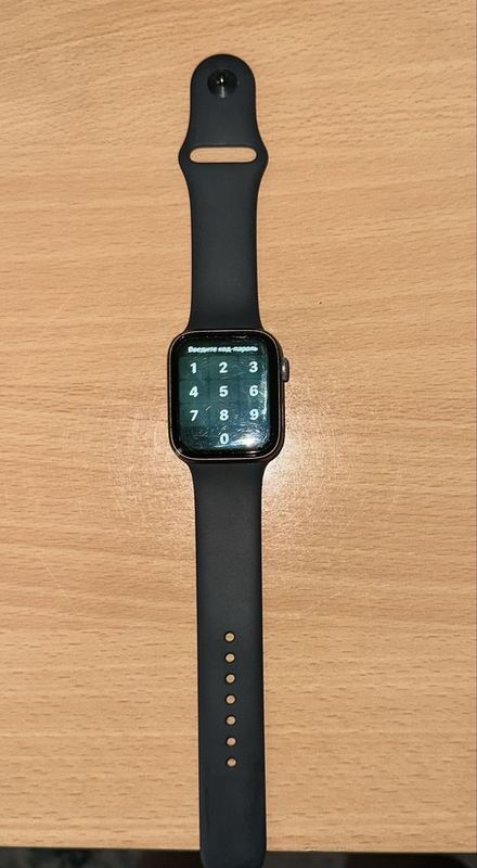 Apple watch 5! 44 MM Apple watch 5! 44 MM