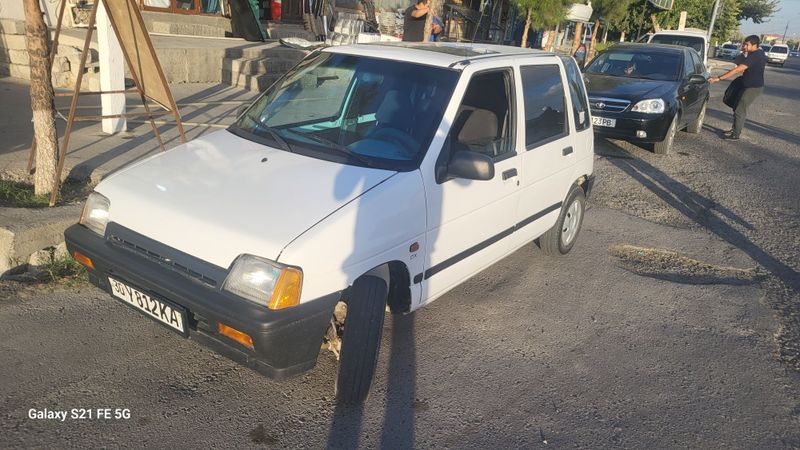 Yurib turgan moshina tel savdosi bor