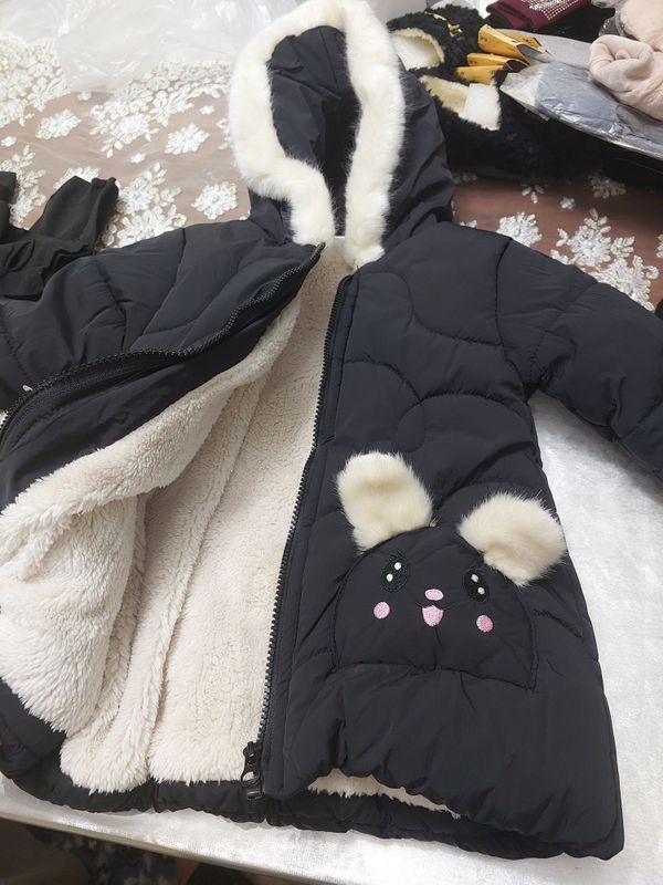 Kurtka yangi  120.000 soʻm . 3yosh