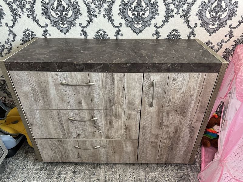 Тумбочка для одежды Тумбочка для одежды