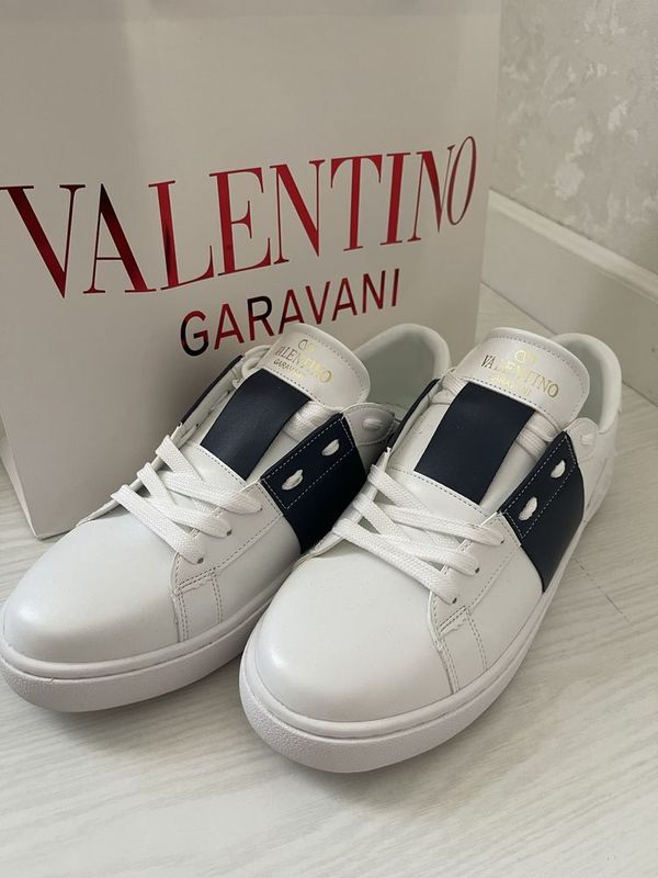 Кроссовки Valentino