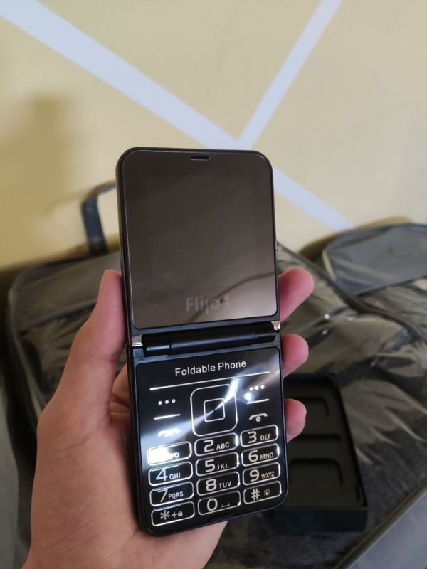 knopkali telefon  Flilo 4 optom narxda