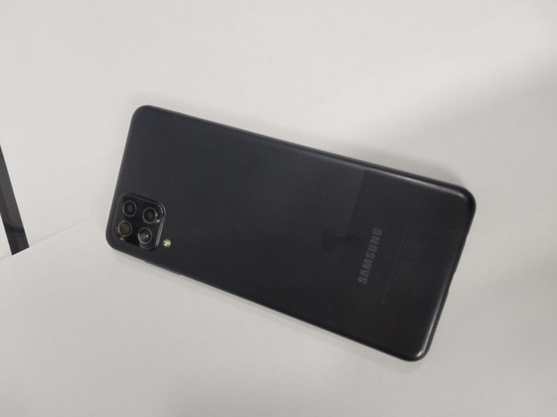 Samsung a12 ediyal xolatda Samsung a12 ediyal xolatda