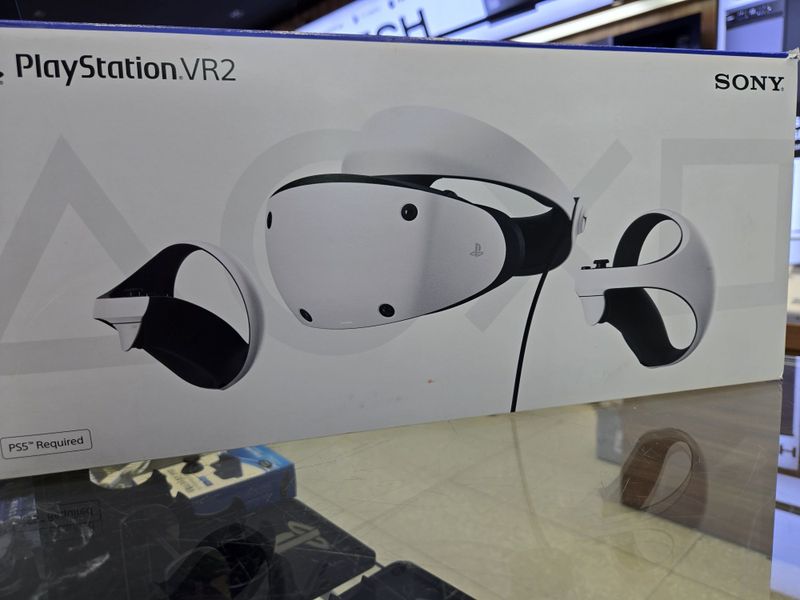 Playstation VR 2 в идеальном состоянии коробка документы все в комплек Playstation VR 2 в идеальном состоянии коробка документы все в комплек