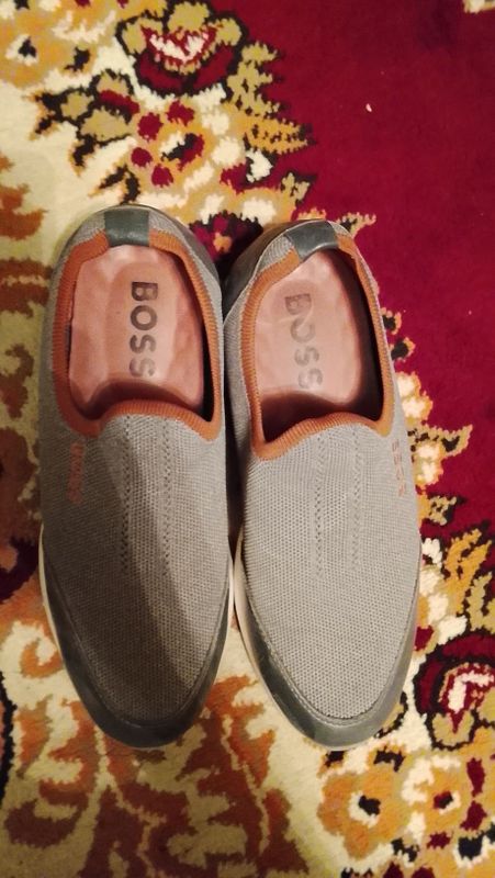 Oyoq kiyim Bossdan