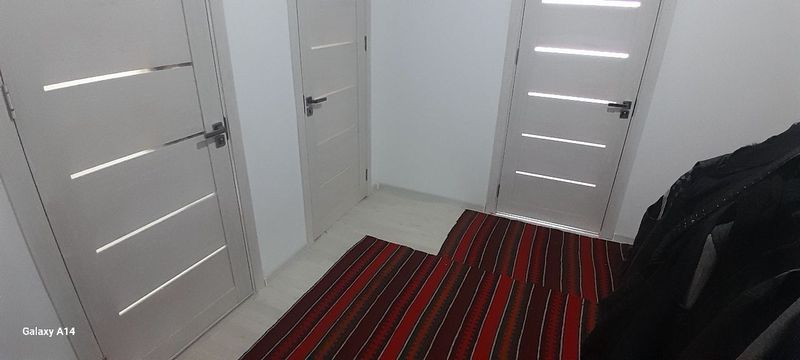 Sergeli yangi darxonda kvartira bor o'g'il bollarga srochna odam kerak Sergeli yangi darxonda kvartira bor o'g'il bollarga srochna odam kerak