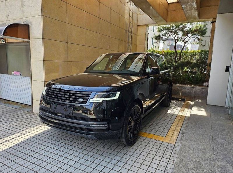 Range Rover P530 Autobiography