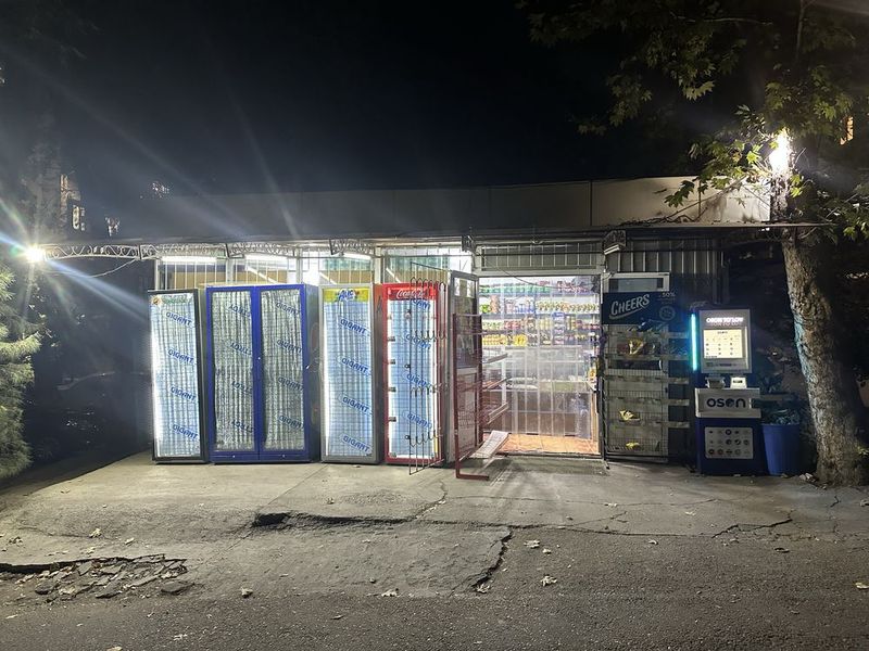 OZIQ OVQAT dokon sotiladi
