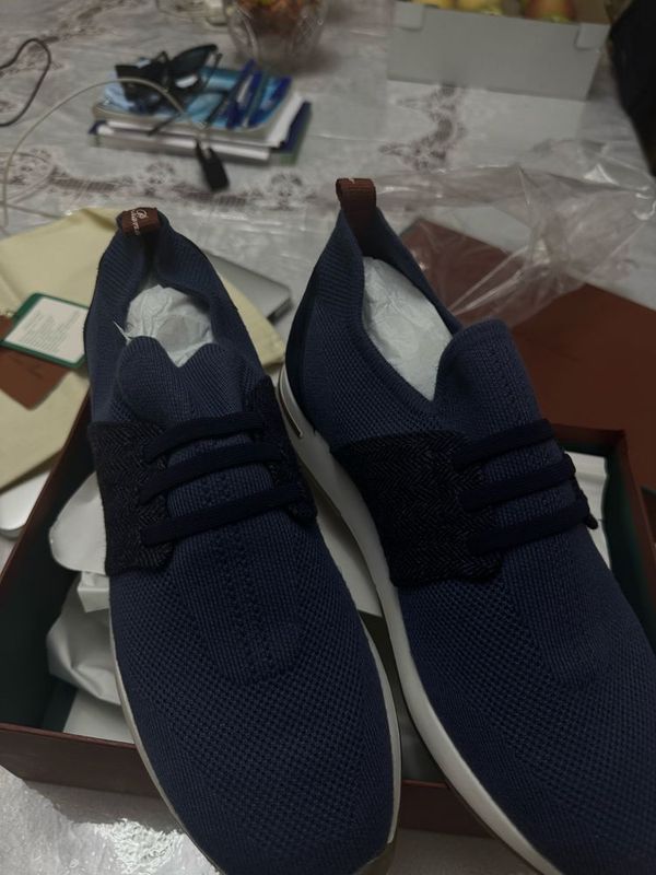 360 LP Flexy Walk loro piana 43/44 razmer yangi 360 LP Flexy Walk loro piana 43/44 razmer yangi