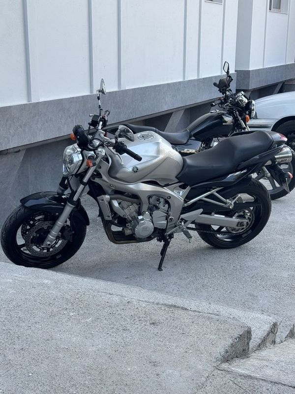 Продается чисто кровный японец Yamaha FZ6n (Fazer) 600куб Продается чисто кровный японец Yamaha FZ6n (Fazer) 600куб