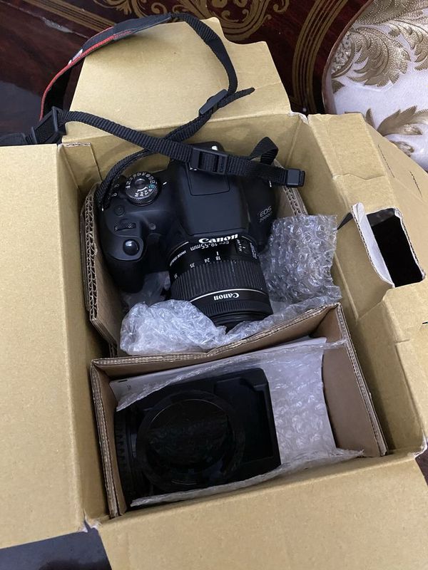 EOS 2000D Canon Продаётся EOS 2000D Canon Продаётся