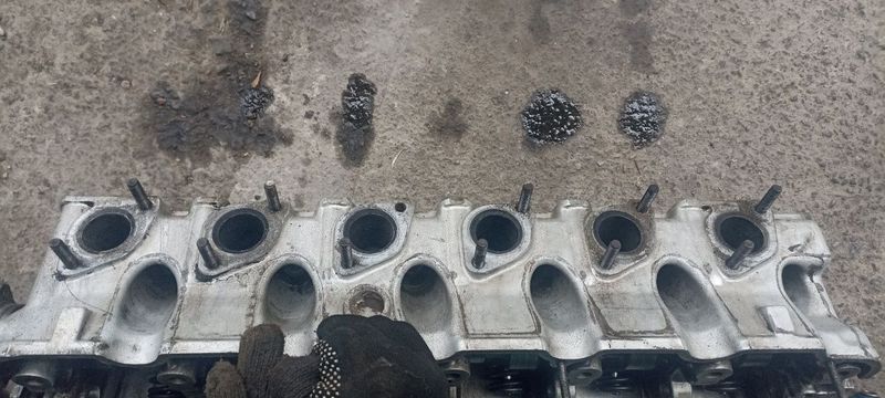 Голова bmw m20b20 нужна сварка Голова bmw m20b20 нужна сварка