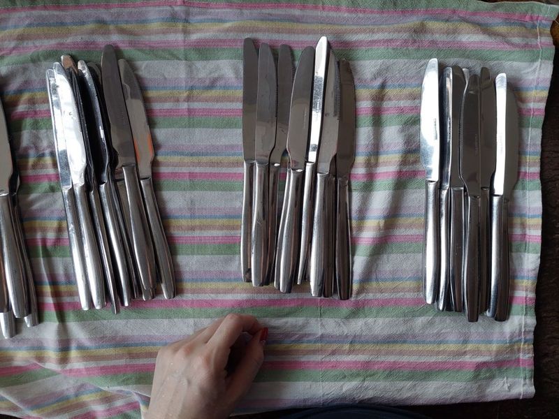 Продаются ножи для сервировки стола