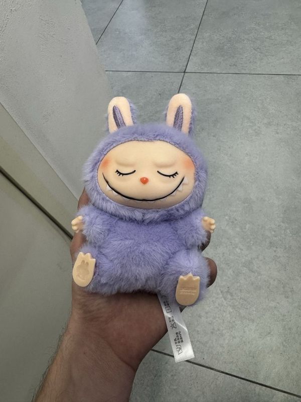 Открытая игрушка лабубу продам Открытая игрушка лабубу продам
