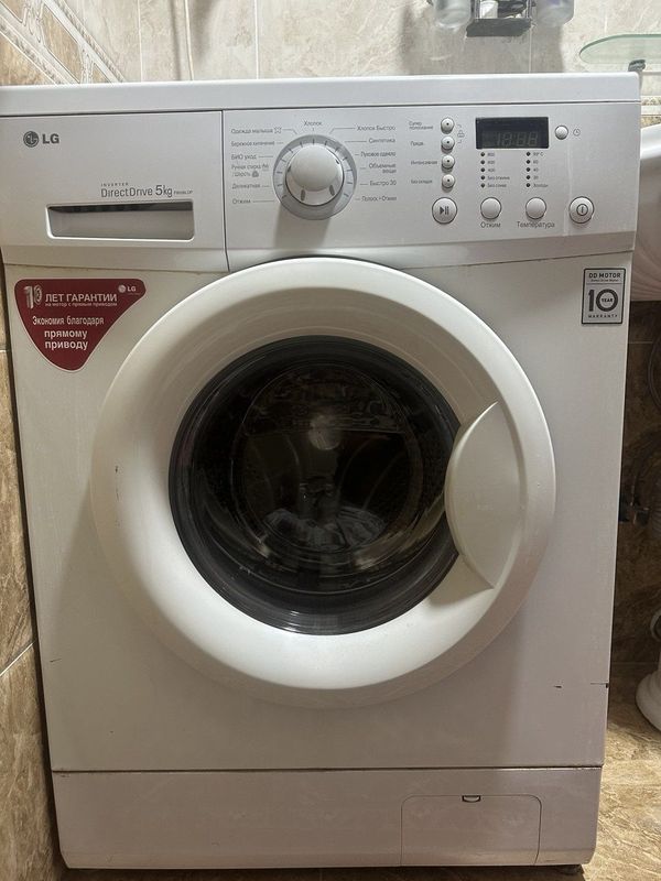 Срочно продам стиральную машинку LG Direct Drive 5 kg Срочно продам стиральную машинку LG Direct Drive 5 kg