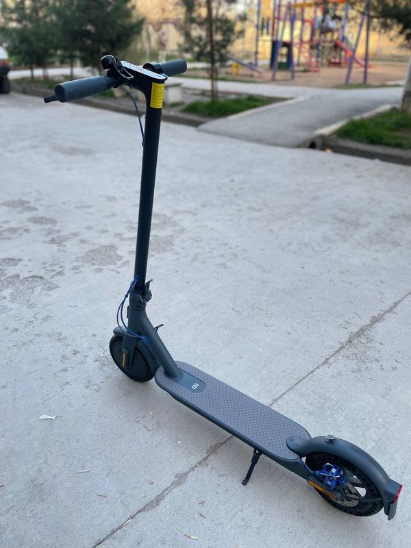 Mi Electric scooter 3 Mi Electric scooter 3