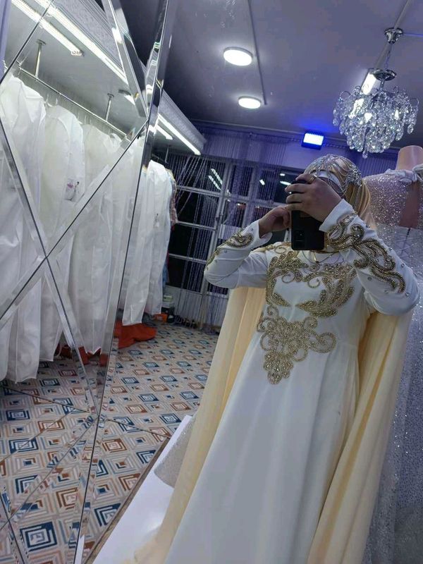 To'y va marosimlar uchun vecherniy ko'ylak To'y va marosimlar uchun vecherniy ko'ylak