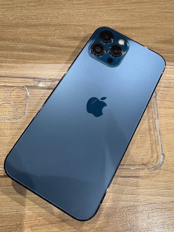 iPhone 12 pro maks iPhone 12 pro maks