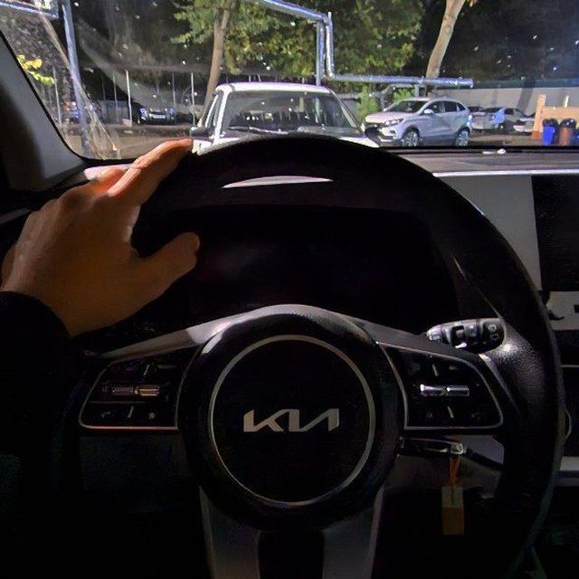 KIA CARENS . KIA CARENS .