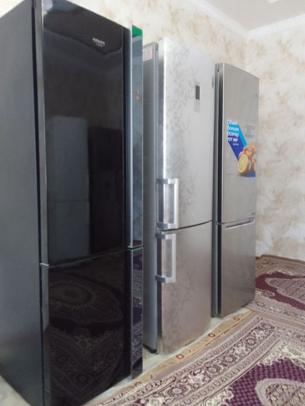 Срочна сатлады самсунг LG холодильник отлечно Срочна сатлады самсунг LG холодильник отлечно