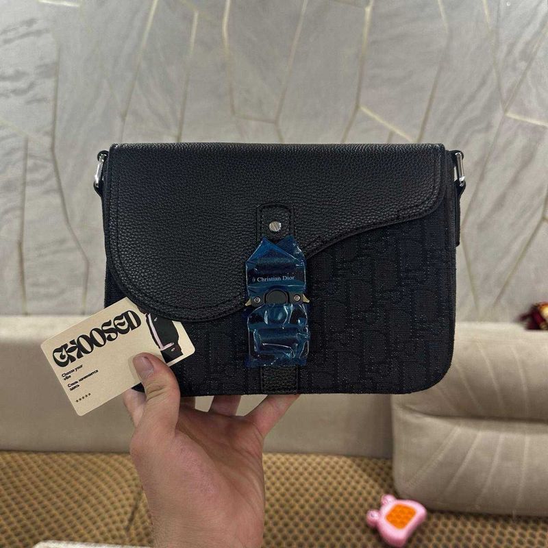 Вналичии Сумка Dior Saddle massanger Вналичии Сумка Dior Saddle massanger