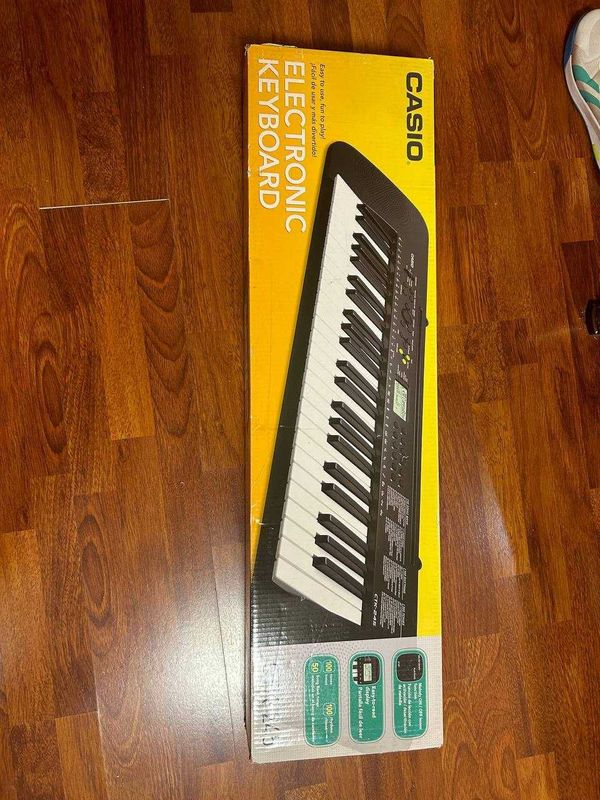 Синтезатор Casio CTK-245, б/у Синтезатор Casio CTK-245, б/у