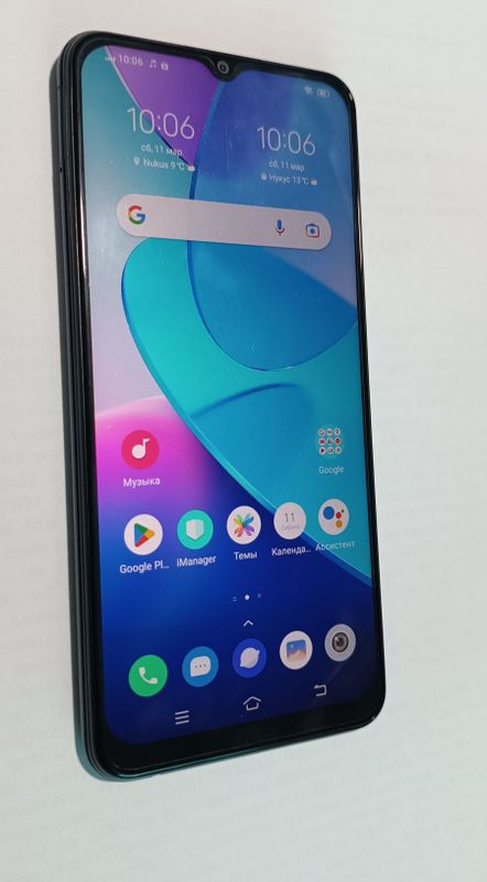 ViVO smartphone тел