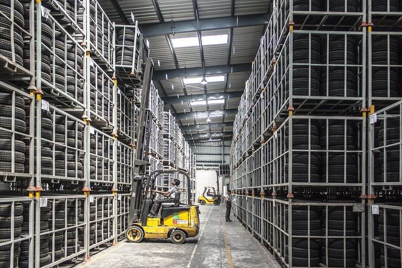 Sklad Ijaraga beriladi 700 kvadrat metr tayyor omborhona Sklad Ijaraga beriladi 700 kvadrat metr tayyor omborhona