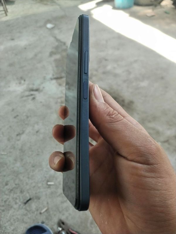 Vivo y35 holati zo'r Vivo y35 holati zo'r