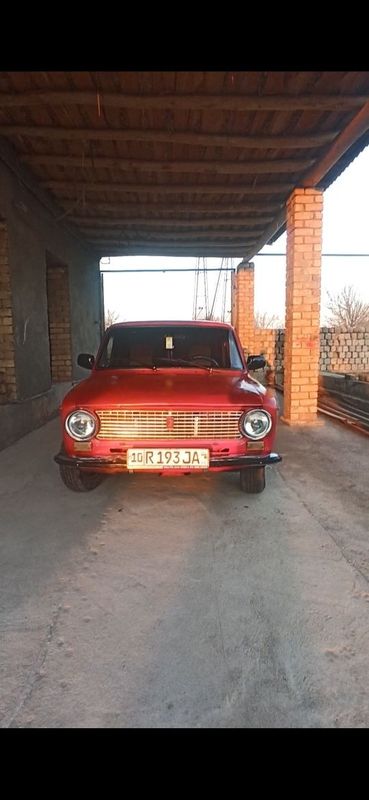 Vaz21011qizrangli