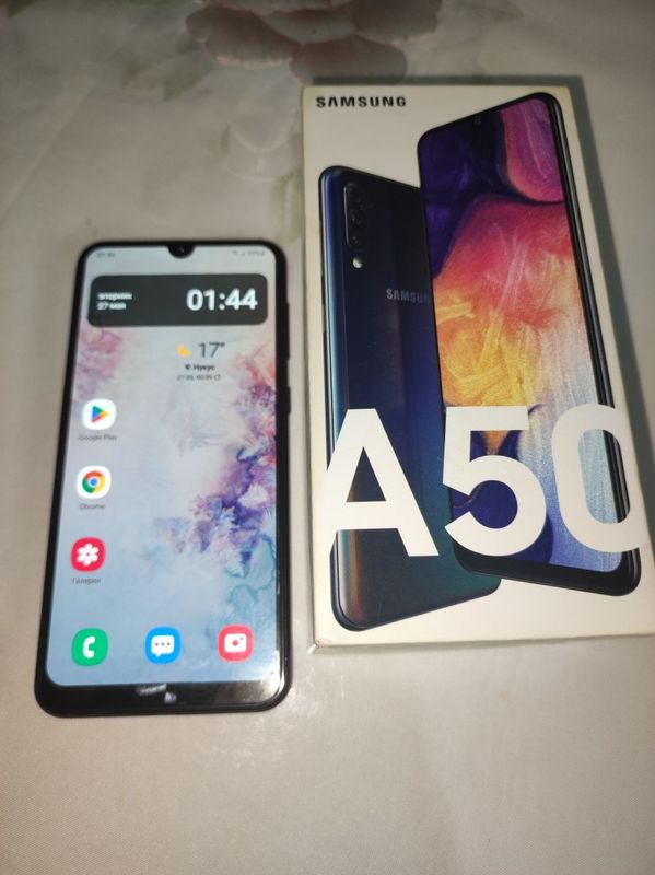 Срочно продам Самсунг а50 Срочно продам Самсунг а50