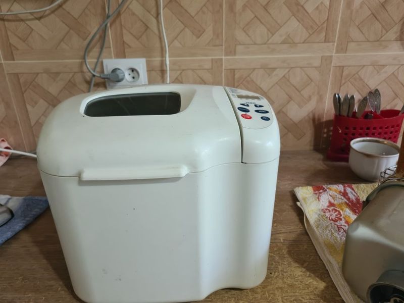 Хлебопечка Bread Maker