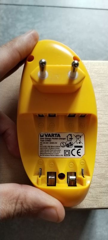 Varta 57062 Easy Energy Charger