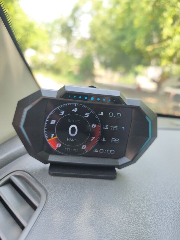 Продаётся универсальный OBD дисплей Продаётся универсальный OBD дисплей