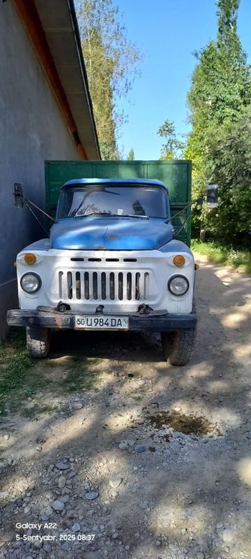 Gaz 53 sotiladi