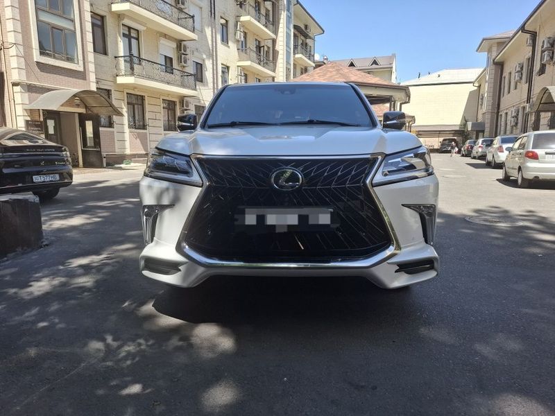 Lexus LX 570 СУПЕР. СПОРТ Нахтга. сотилади. Lexus LX 570 СУПЕР. СПОРТ Нахтга. сотилади.