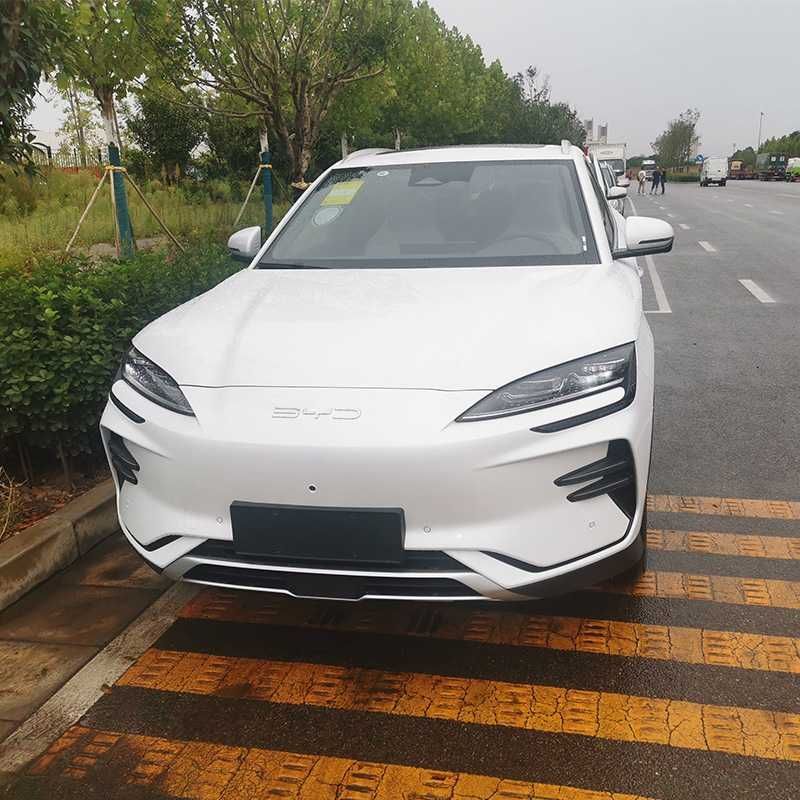 BYD Song Champion 2023 белый цвет,идеальное состояние 10 тысяч пробег BYD Song Champion 2023 белый цвет,идеальное состояние 10 тысяч пробег