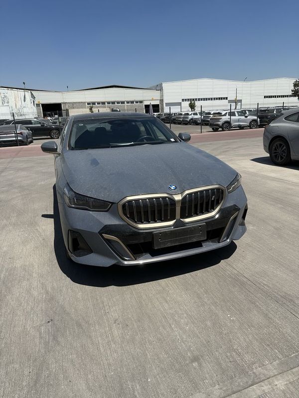 BMW i5 35L 2024 в наличии BMW i5 35L 2024 в наличии