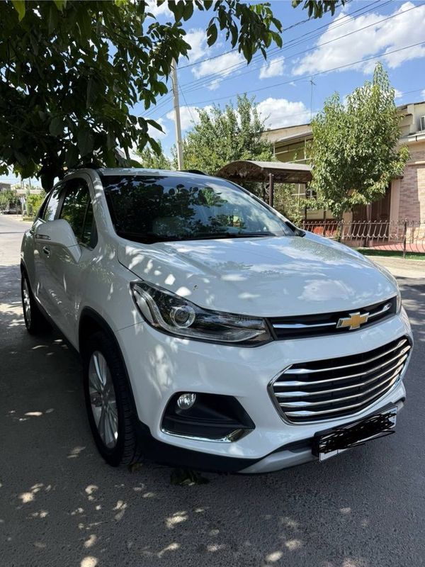 Tracker 1 avtomat 2019 yil 88.000 km Tracker 1 avtomat 2019 yil 88.000 km