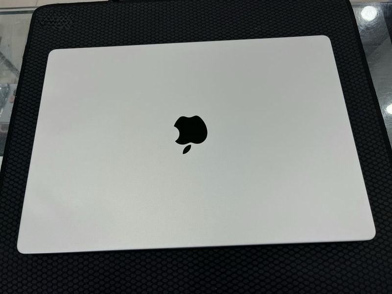 Macbook pro m4 pro 16” 24/512 ideal 29 sikl