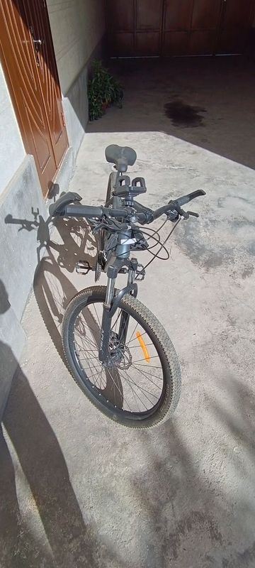 Velosiped Acura sotiladi srochna