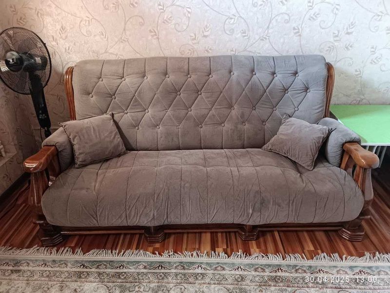 Divan mebel sotiladi deyarli yangi . Divan mebel sotiladi deyarli yangi .