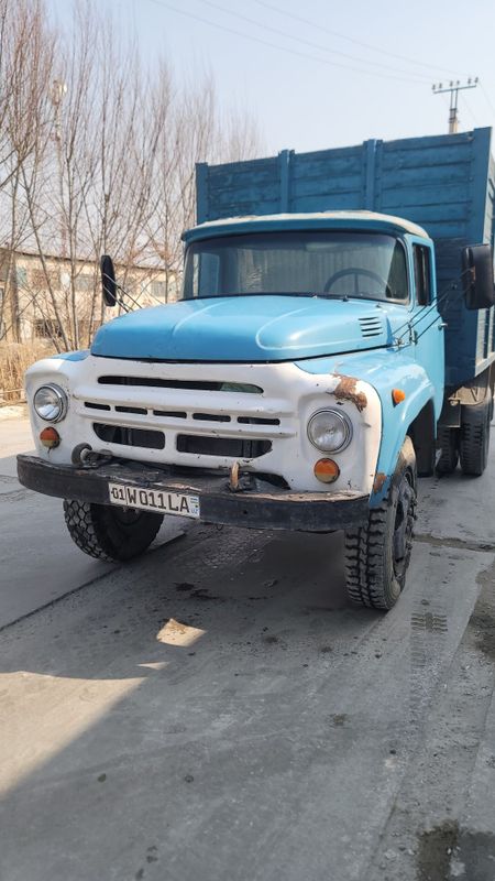 Zil 138 a sotiladi Zil 138 a sotiladi