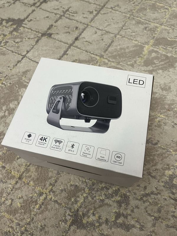 Проектор LED качество 4K