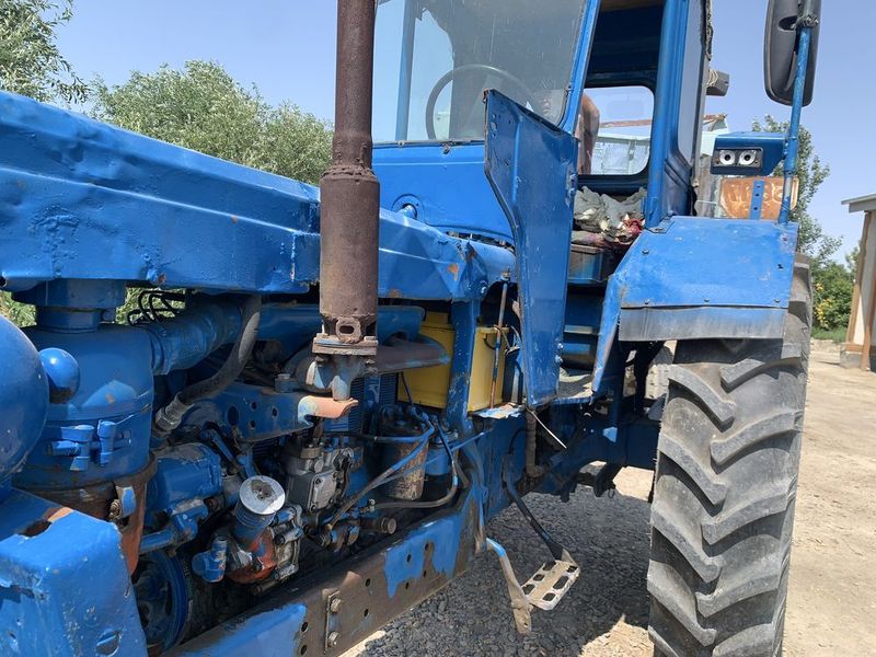 Traktor T28 Buxoro Traktor T28 Buxoro