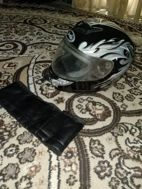 Moto kaska sotiladi Moto kaska sotiladi