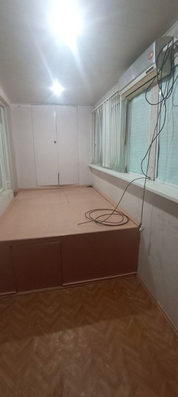 Kvartira sotiladi Kvartira sotiladi